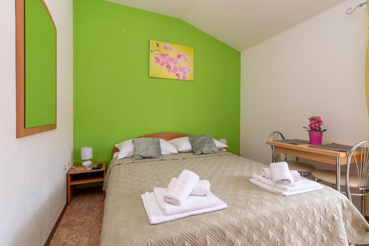 Apartments Villa Magdalena โตรกีร์ ภายนอก รูปภาพ